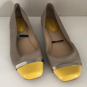 Flat shoes
